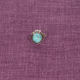This sterling silver turquoise ladies ring